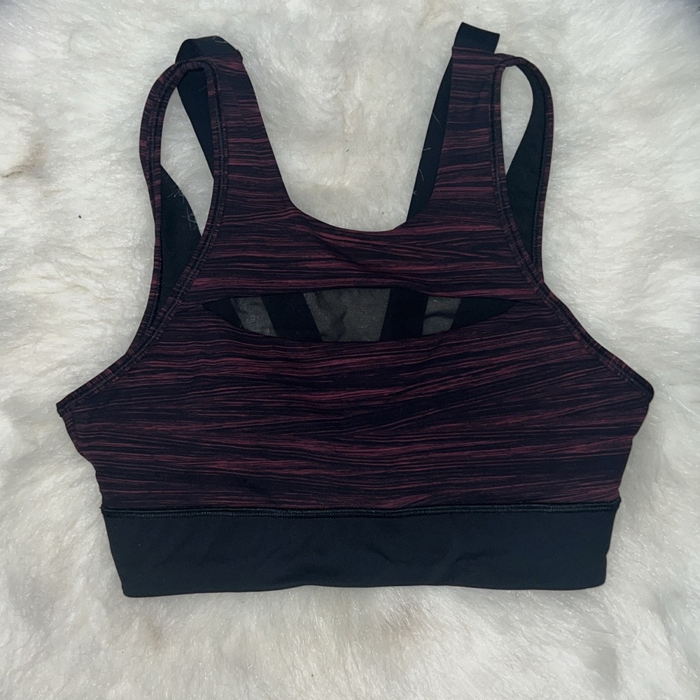 Lululemon sport bra